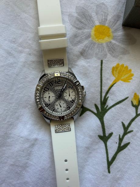 Guess hodinky, guess