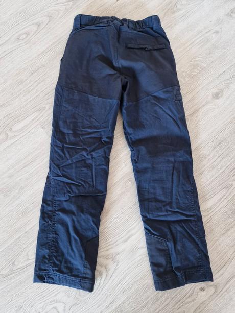 Športové nohavice, 152