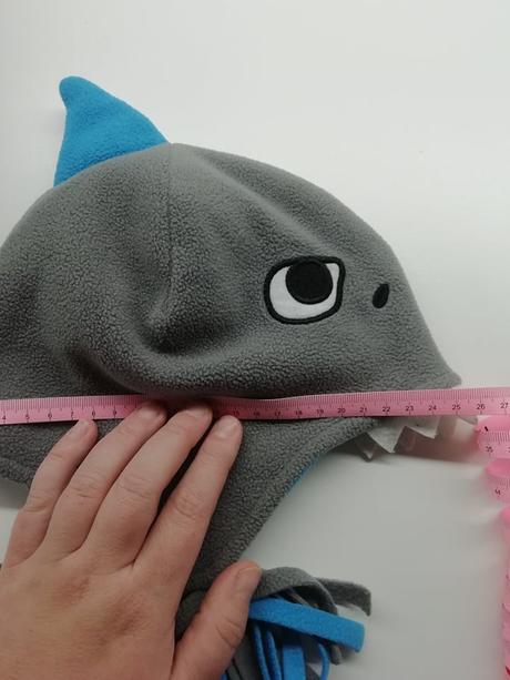 Hrejivá čiapka žralok top stav, tesco,104