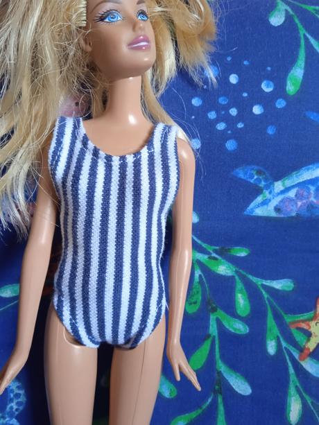 Plavky cele pre babiku barbie,