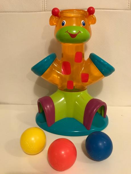 Vkladačka na loptičky žirafka, 