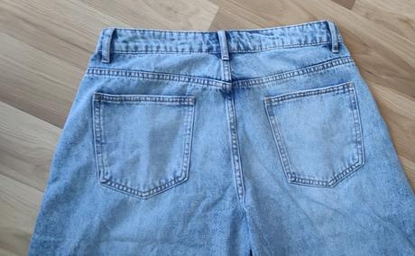 Šortky po kolená, 30