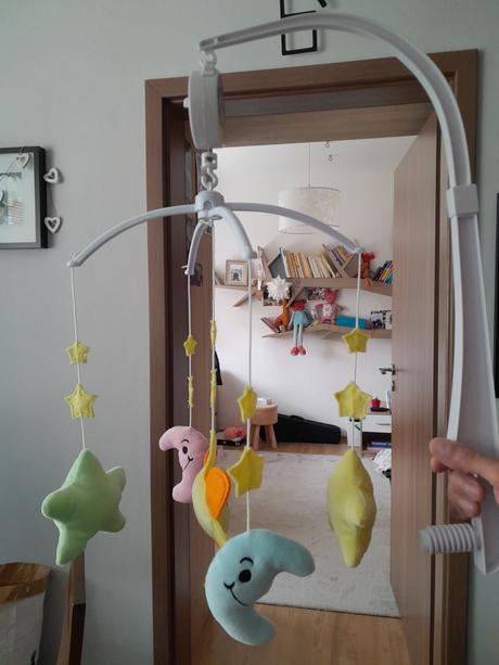 Predám kolotoč nad postielku, 