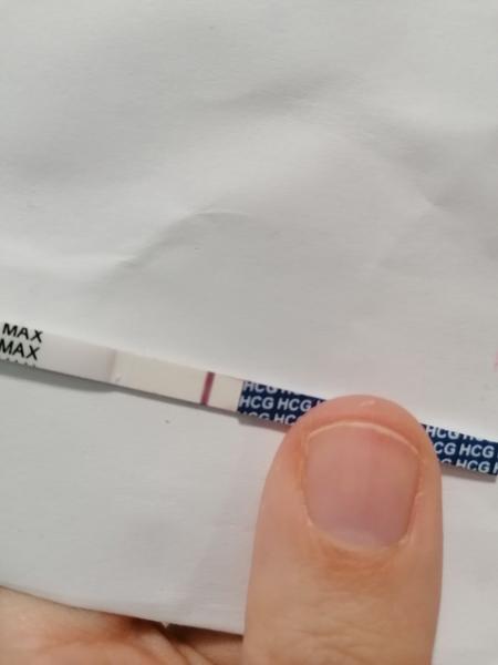 Mám dva dni do menzesu a test je biely