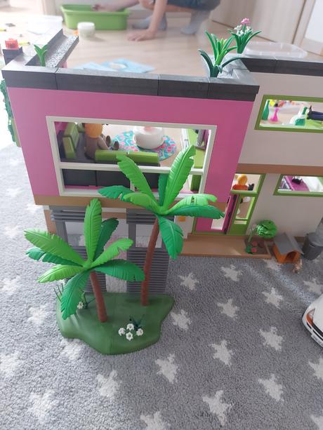 Playmobil obrovská vila+bazén+hosťovský dom+auto, 
