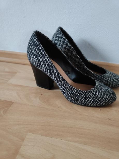 Topánky na podpätku, 38