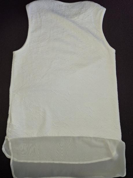 Dámska biela blúzka., s