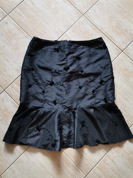 Dámsky spoločenský kostým veľ.40, 40