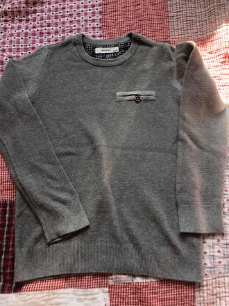 Sveter, reserved,122