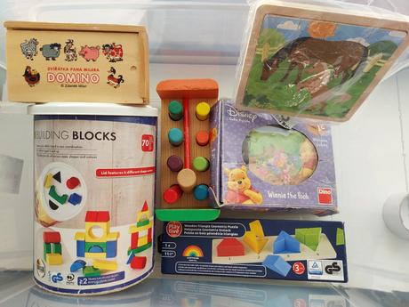 Drevene kocky dino macko pooh 12ks handmade,