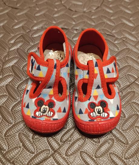 Papučky/topánočky, 19