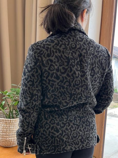 Kratky kabat s leopardim vzorom forever 21, s