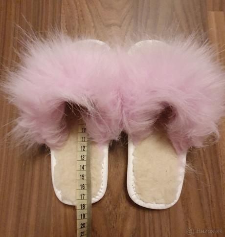 Papučky, 24