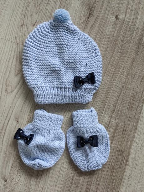 Súprava čiapky a rukavíc, 62