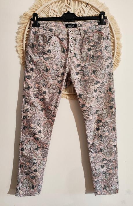 Elastické vzorované nohavice, m