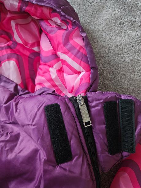 Dievčenský spacák, coleman