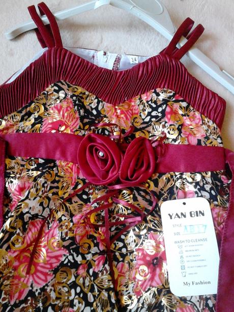 Šatičky s vestičkou, 104