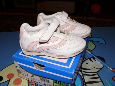 Bielo ružové botasky, lonsdale,22