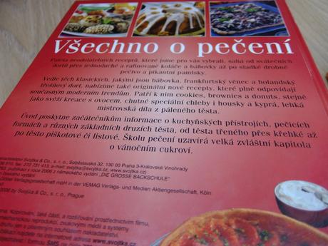 Kniha "všechno o pečení",