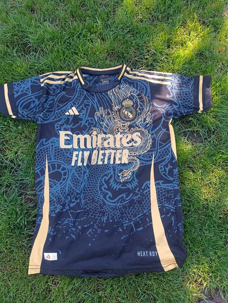 Dres mbappe, adidas,164