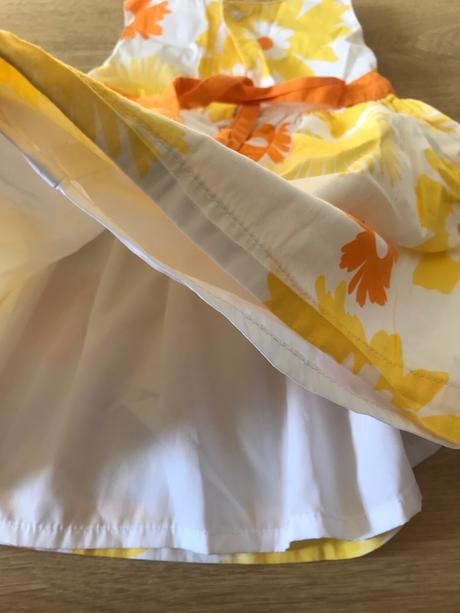 Šaty so spodnickou, 74