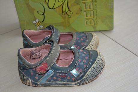 Značkové,kvalitné kanadské topánočky so srdiečkami, 23