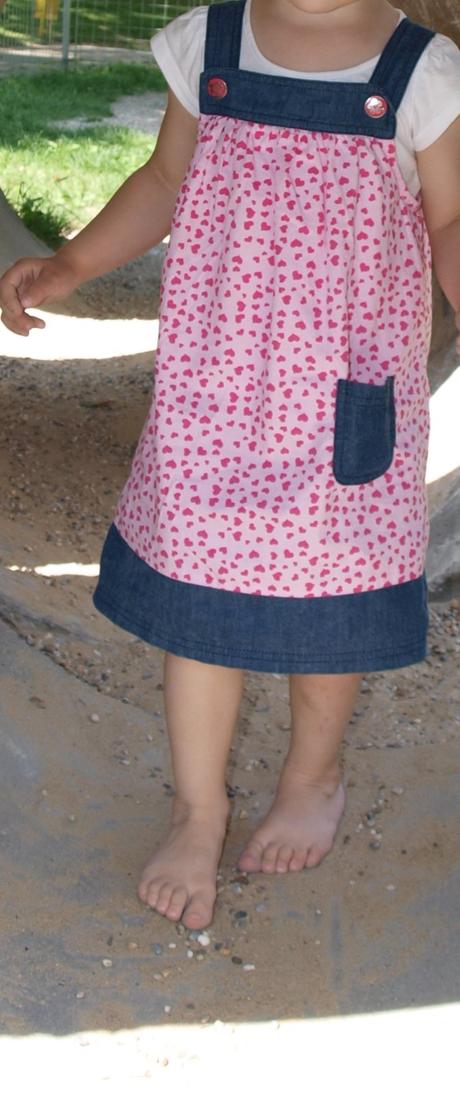 Šaty so srdiečkami 3-4r, 104