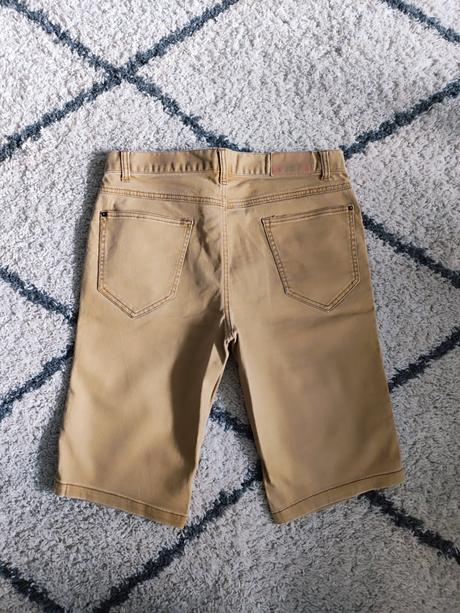 Krásne elegantné kraťasy, m