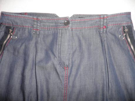 Pekná športovo -elegantná sukňa, 38