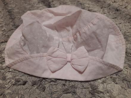 Klobúčik, broel,104