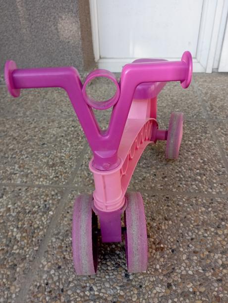 Predám zachovalé odrážadlo, 