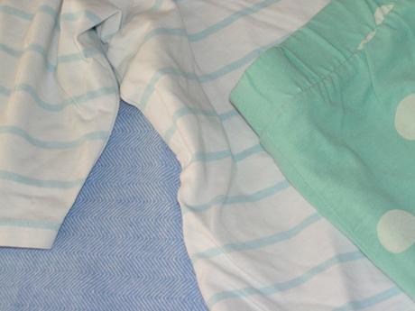 Pyžamo, reserved,140