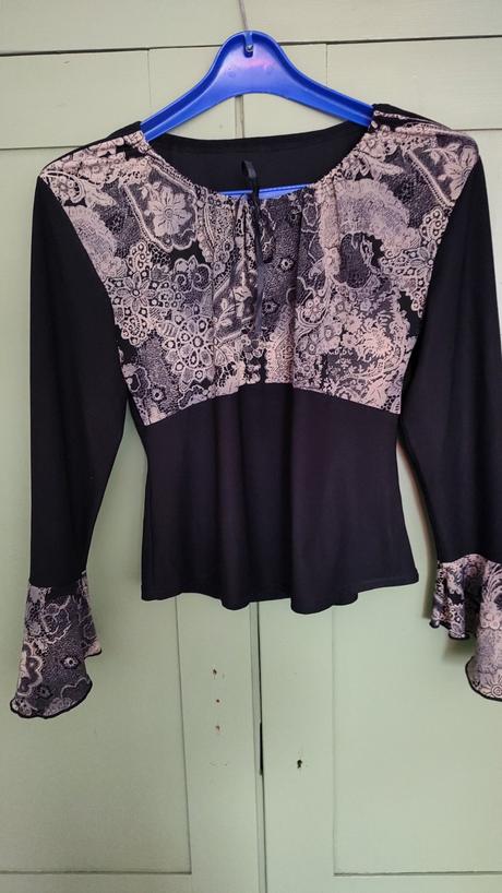 Čierna elegantná blúzka, 40