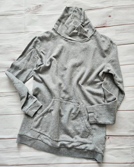 Pekná šedá mikina, s