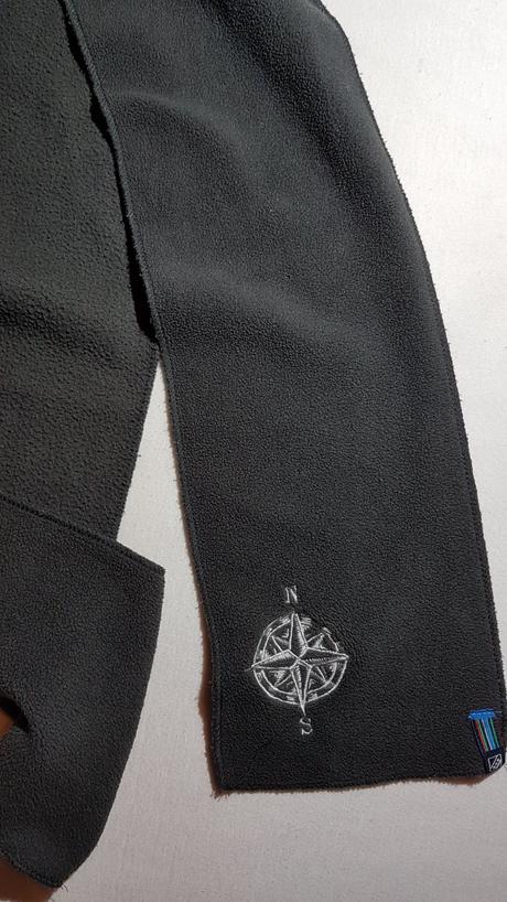 Predám súpravu čiapka so šálom a rukavicami, o'neill,92