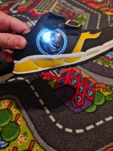 Svietiace batman botasky, 28
