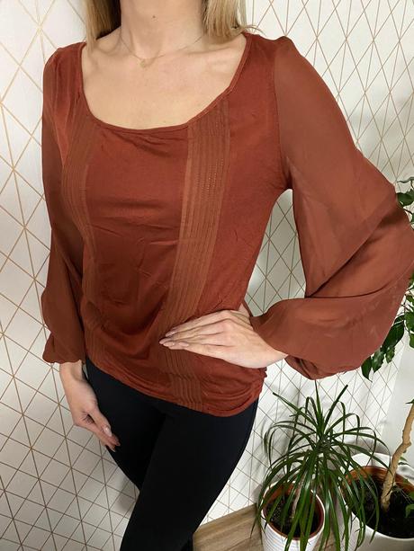 Bluzka, atmosphere,38