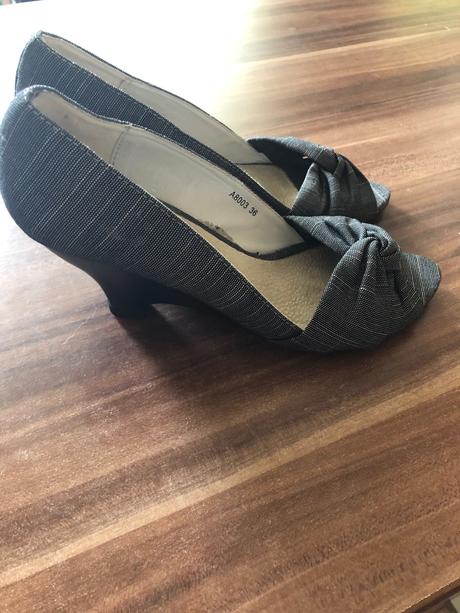 Topanky s otvorenou spickou, 36