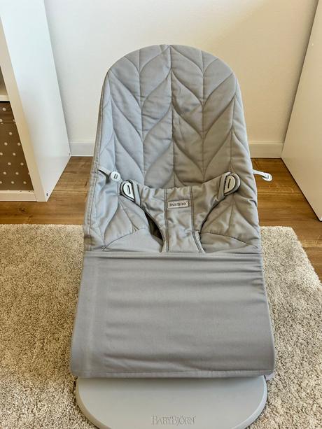 Babybjörn lehátko bliss - sivá.,