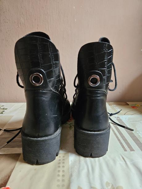 Perfektné čižmy, reserved,36