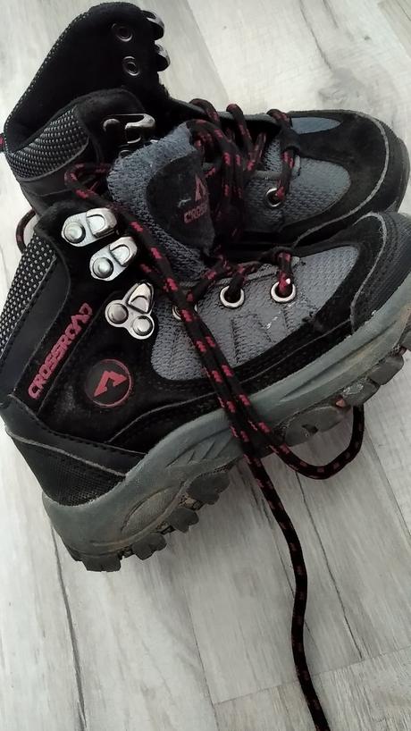 Športové topánky, 25