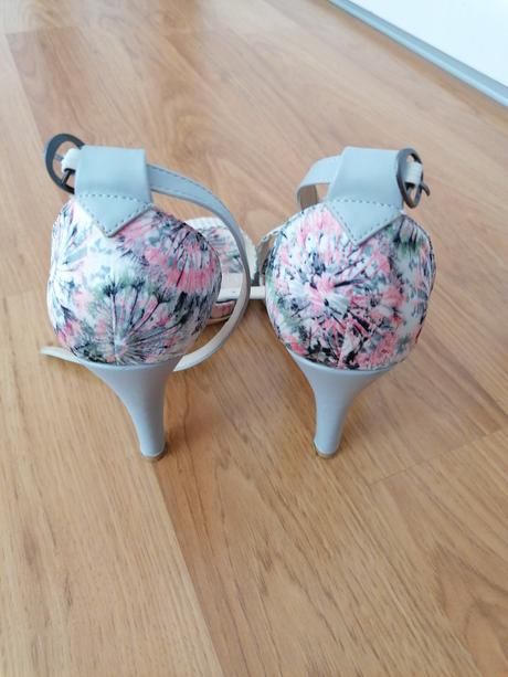 Kožené sandalky, 38