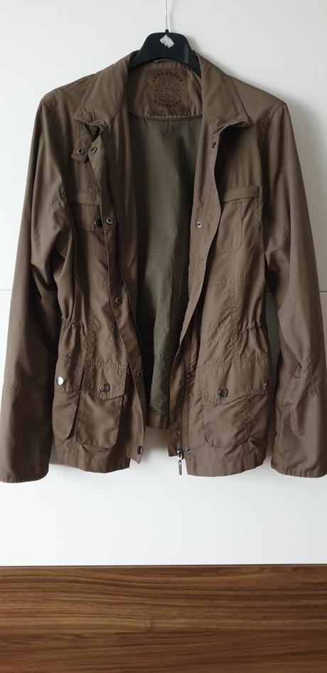 Prechodná bunda, 38