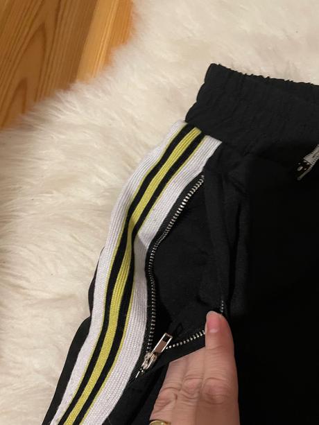 Teplaky s pasikmi forever 21, s