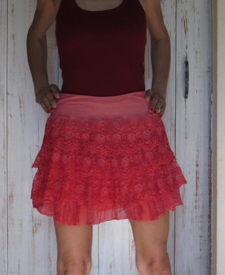 Ľahučká volániková suknička, s