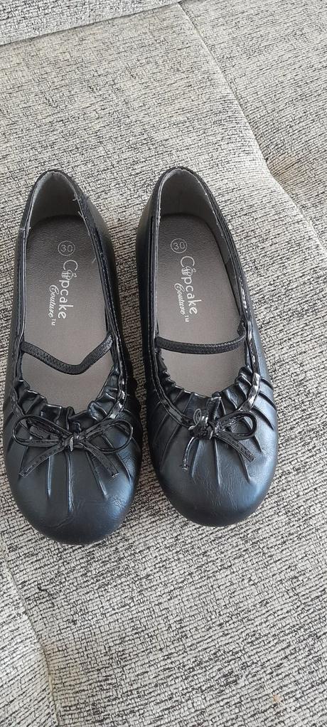 Čierne balerínky, cupcake,30