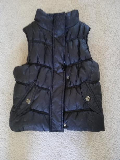 Čierna vesta, c&a,128