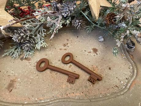 Kovové kľúče v hrdzavom odtieni 2 ks ( sada ), 