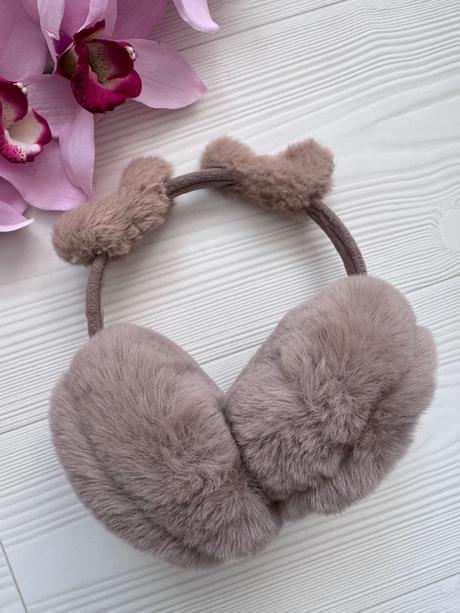 Dvoje klapky na uši, 