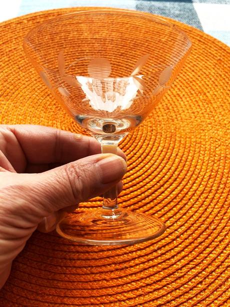 Starožitné gravírované poháre 4 ks, 